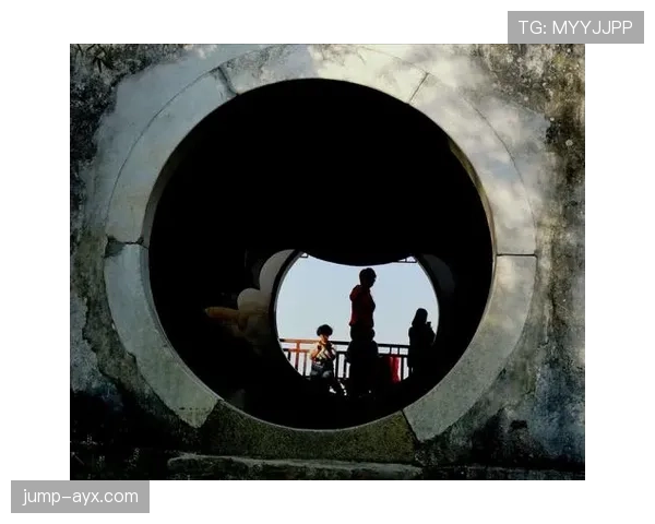 罗德里戈闪耀绿茵场,南美新星逐梦之路引全球瞩目 罗德里戈闪耀绿茵场,南美新星逐梦之路引全球瞩目