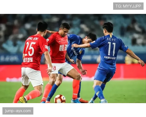 亚运激战正酣!足球健儿奋勇争先,冠军归属悬念迭起 亚运激战正酣!足球健儿奋勇争先,冠军归属悬念迭起